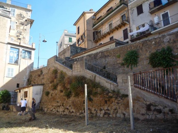 locale commerciale in vendita a Palombara Sabina