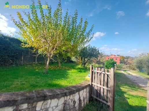 casa indipendente in vendita a Palombara Sabina