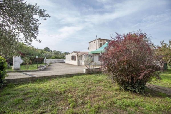 casa indipendente in vendita a Palombara Sabina
