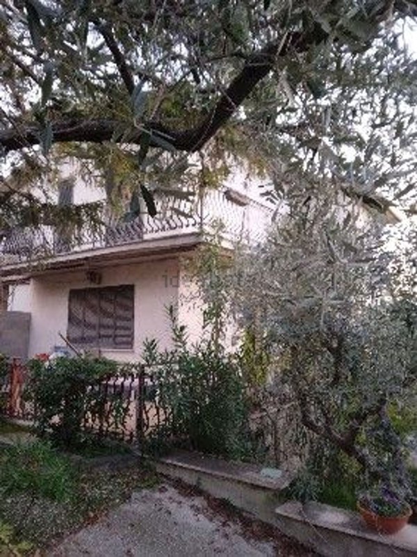 casa indipendente in vendita a Palombara Sabina