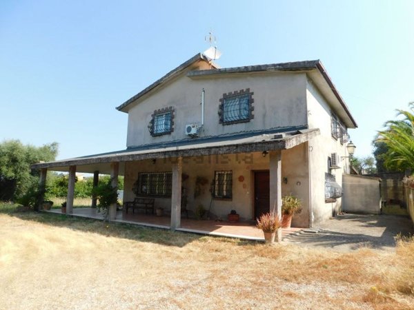 casa indipendente in vendita a Palombara Sabina