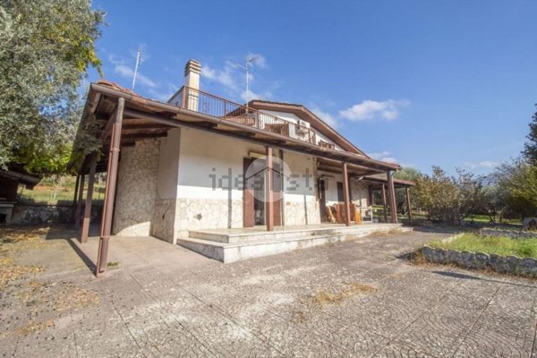 casa indipendente in vendita a Palombara Sabina