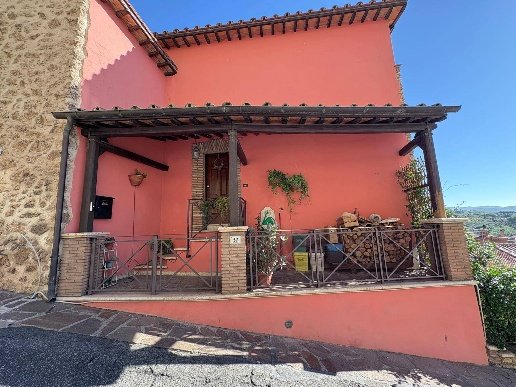 casa indipendente in vendita a Palombara Sabina