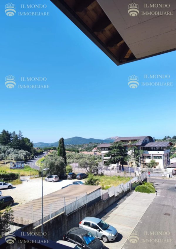 ufficio in vendita a Palombara Sabina