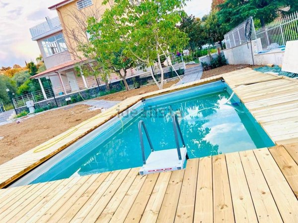 casa indipendente in vendita a Palombara Sabina