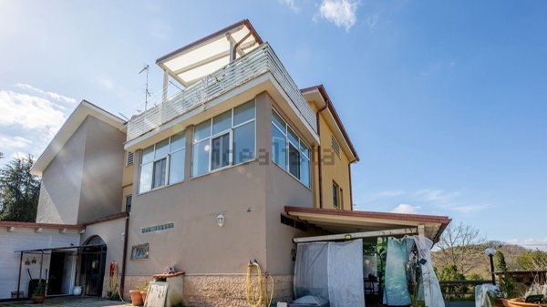 casa indipendente in vendita a Palombara Sabina