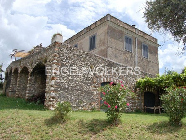 casa indipendente in vendita a Palombara Sabina