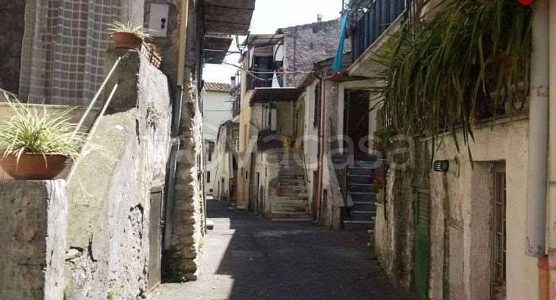 appartamento in vendita a Palombara Sabina in zona Cretone