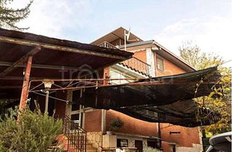 casa indipendente in vendita a Palombara Sabina