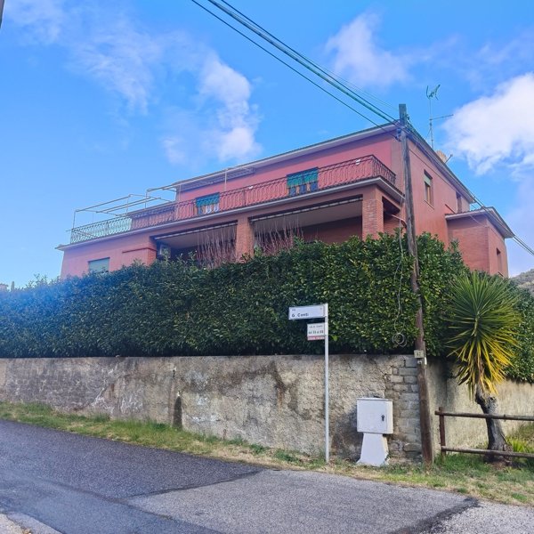 appartamento in vendita a Palombara Sabina