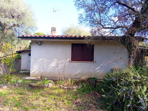 casa indipendente in vendita a Palombara Sabina