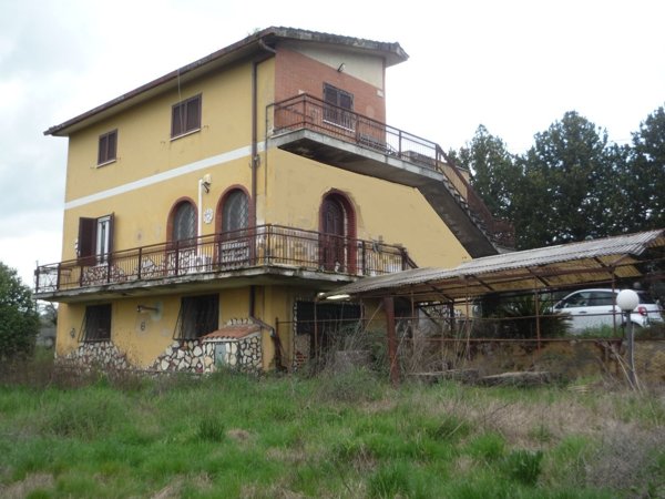 casa indipendente in vendita a Palombara Sabina