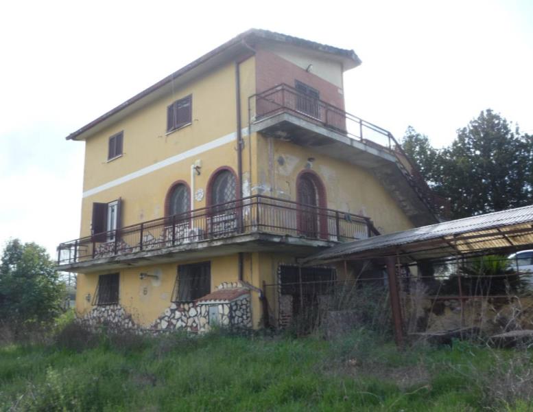 casa indipendente in vendita a Palombara Sabina