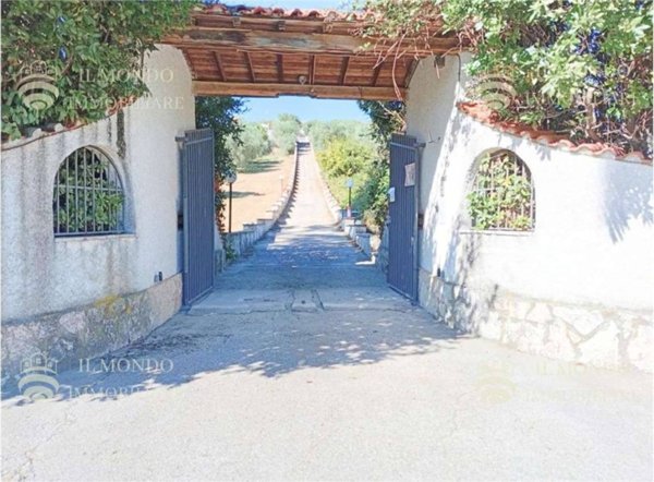 casa indipendente in vendita a Palombara Sabina