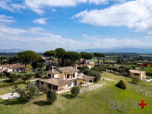 casa indipendente in vendita a Palombara Sabina