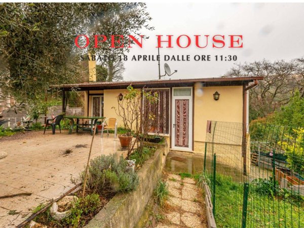 casa indipendente in vendita a Palombara Sabina