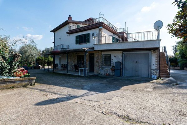 appartamento in vendita a Palombara Sabina