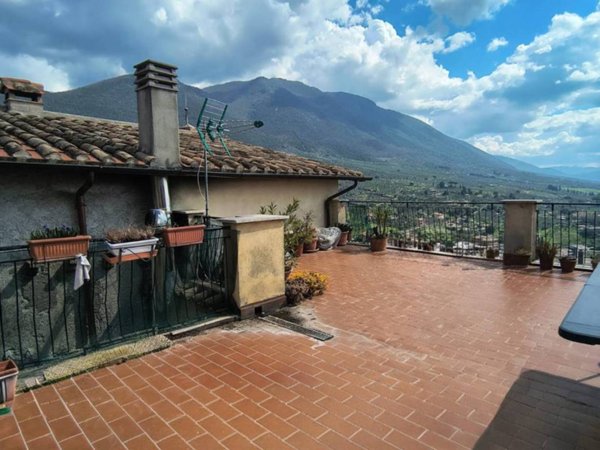 appartamento in vendita a Palombara Sabina