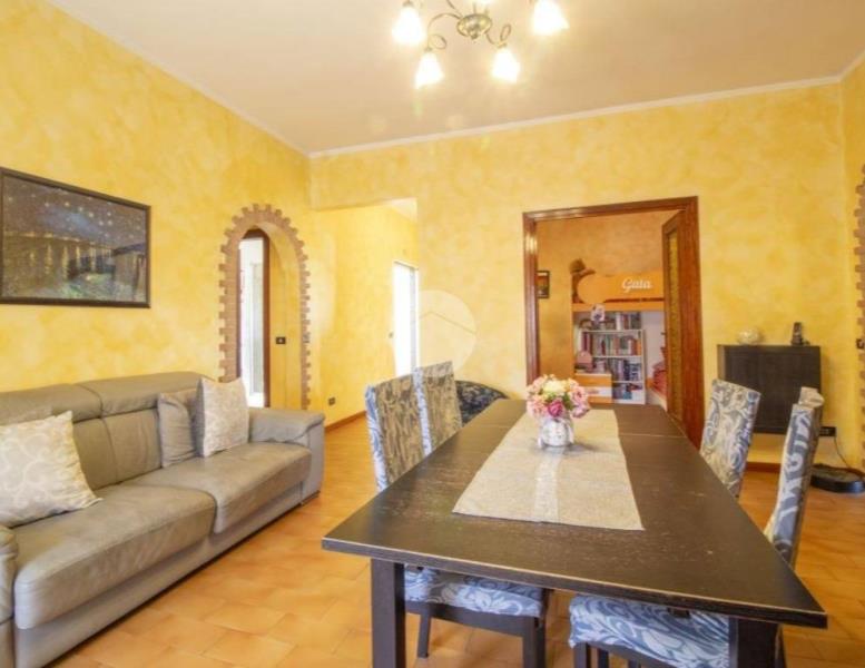 appartamento in vendita a Palombara Sabina in zona Cretone