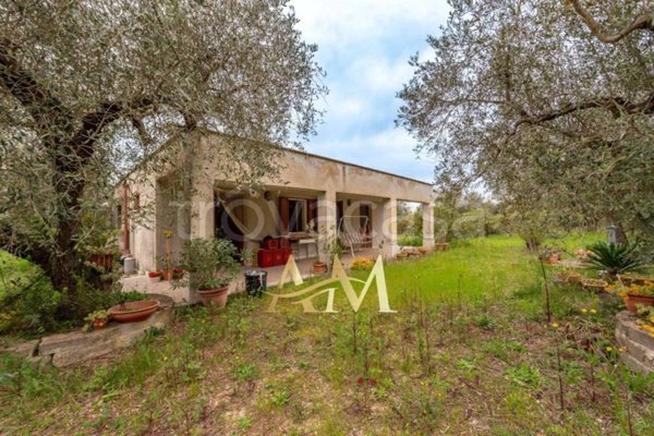 casa indipendente in vendita a Palombara Sabina