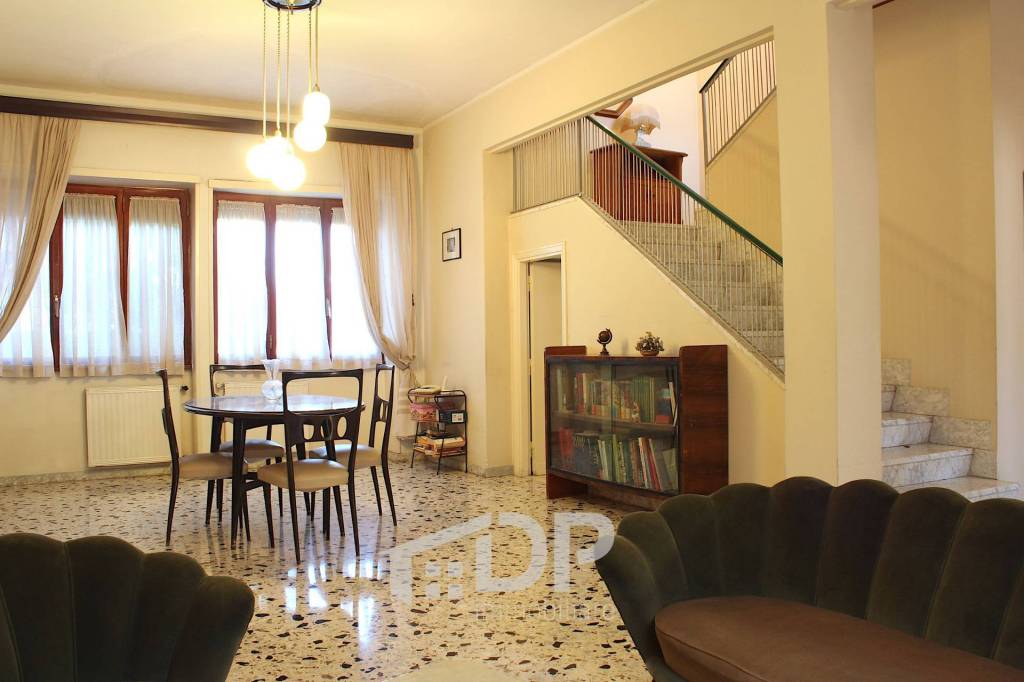 casa indipendente in vendita a Palombara Sabina