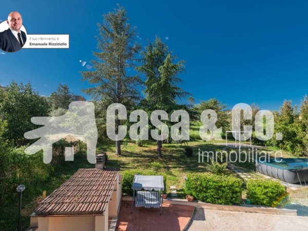 casa indipendente in vendita a Palombara Sabina