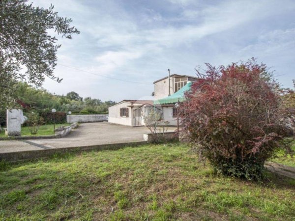 casa indipendente in vendita a Palombara Sabina