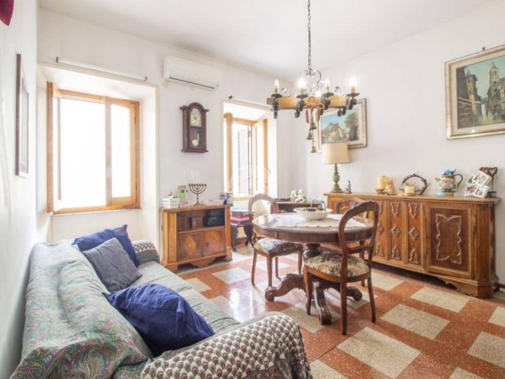 appartamento in vendita a Palombara Sabina