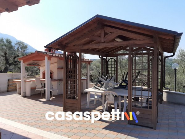 locale di sgombero in vendita a Palombara Sabina