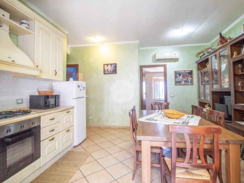 appartamento in vendita a Palombara Sabina in zona Cretone