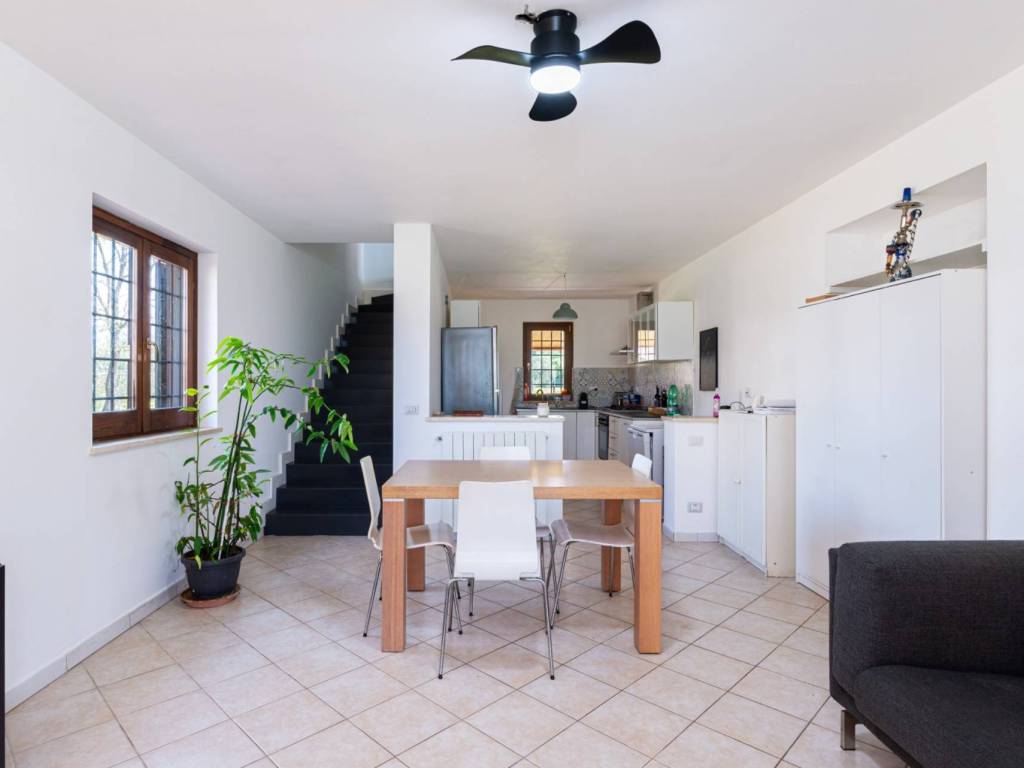 casa indipendente in vendita a Palombara Sabina