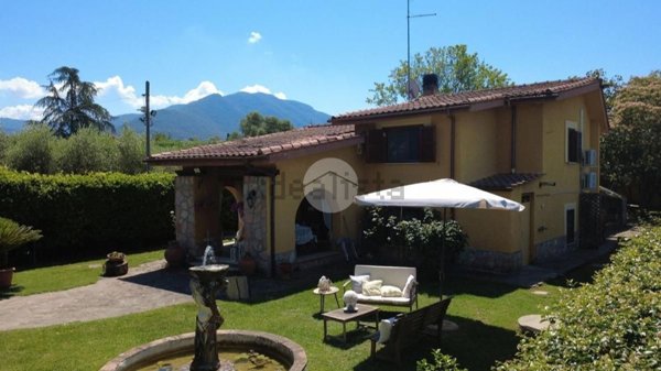 casa indipendente in vendita a Palombara Sabina