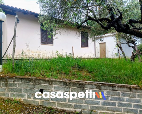 casa indipendente in vendita a Palombara Sabina