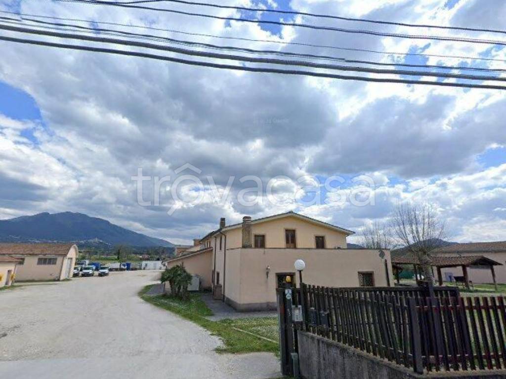 ufficio in vendita a Palombara Sabina in zona Cretone