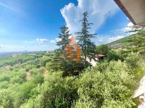 casa indipendente in vendita a Palombara Sabina in zona Stazzano