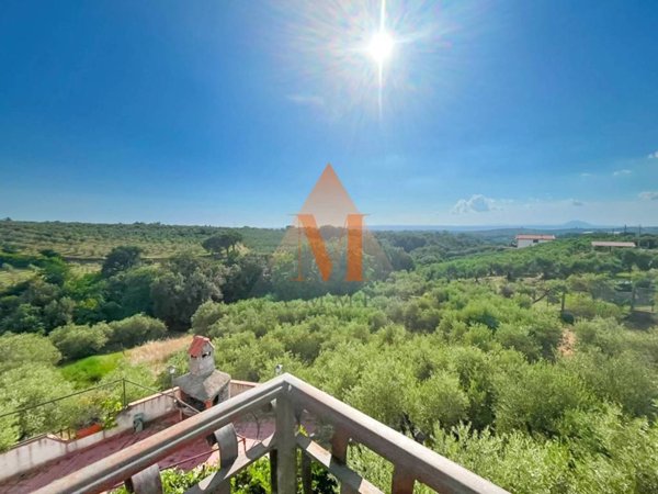 casa indipendente in vendita a Palombara Sabina in zona Stazzano