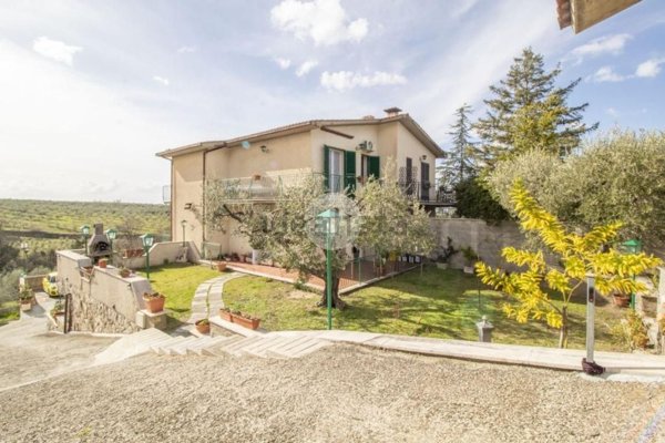 appartamento in vendita a Palombara Sabina