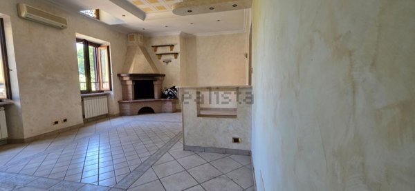 appartamento in vendita a Palombara Sabina