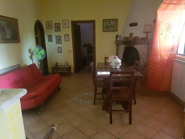 casa indipendente in vendita a Palombara Sabina