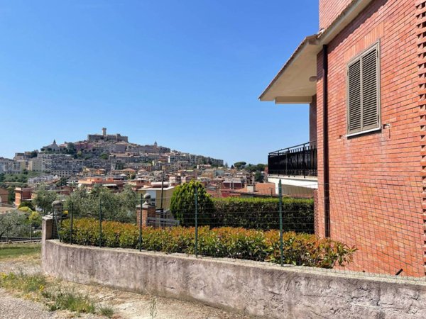 casa indipendente in vendita a Palombara Sabina