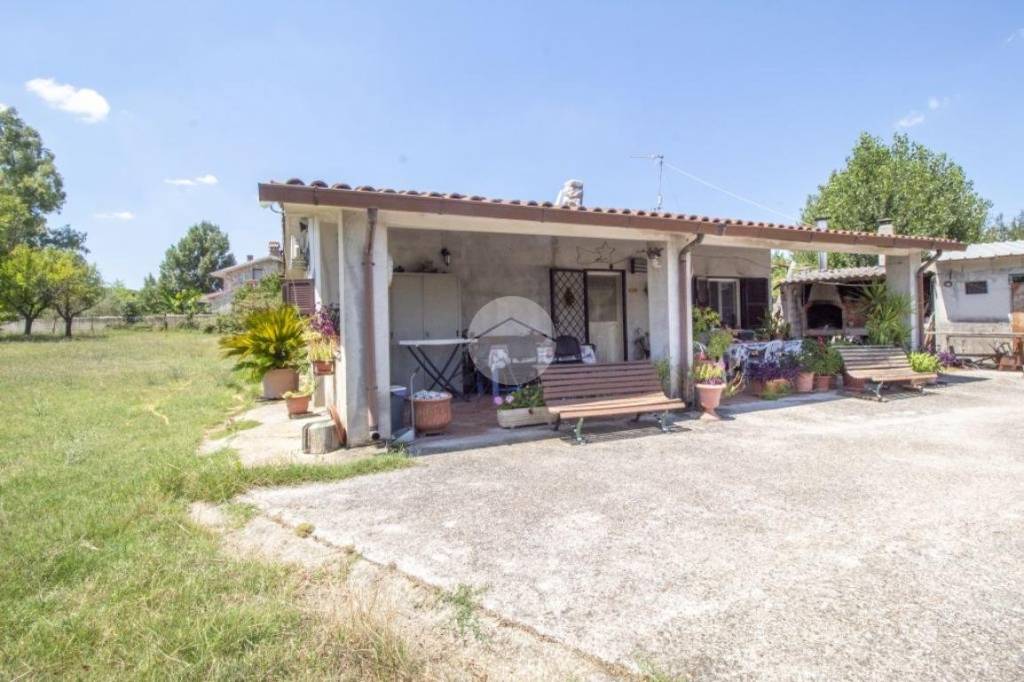 casa indipendente in vendita a Palombara Sabina