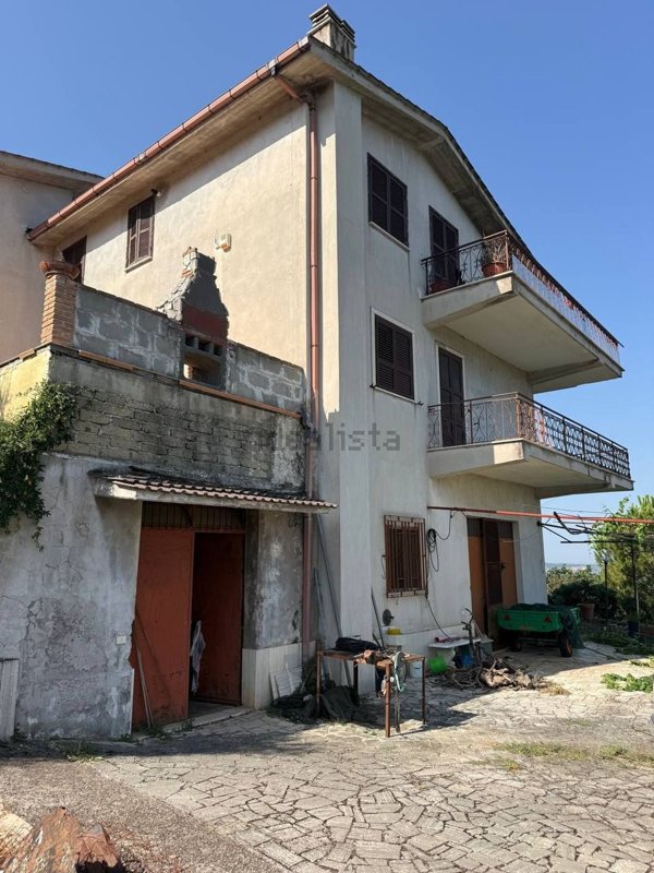 appartamento in vendita a Palombara Sabina