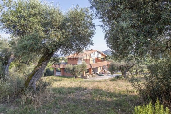 casa indipendente in vendita a Palombara Sabina