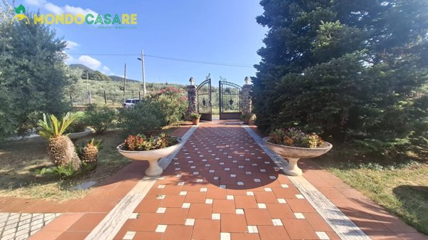 casa indipendente in vendita a Palombara Sabina in zona Stazzano