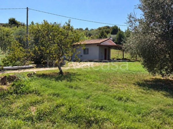 casa indipendente in vendita a Palombara Sabina