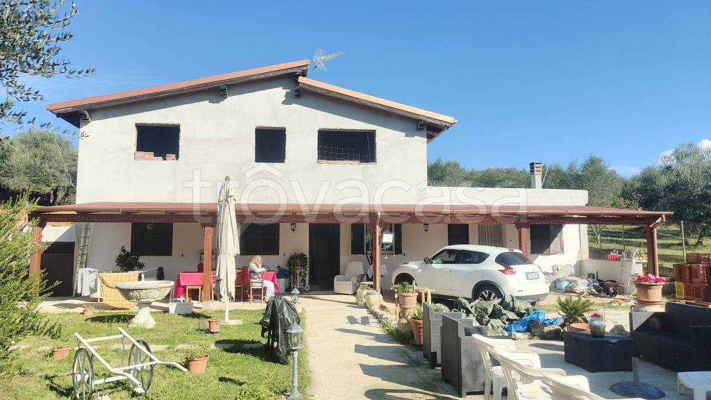 casa indipendente in vendita a Palombara Sabina