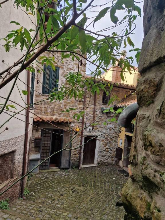 appartamento in vendita a Pisoniano