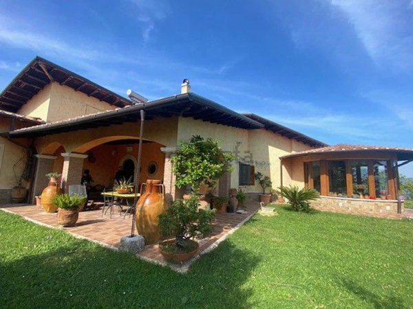 casa indipendente in vendita a Pisoniano