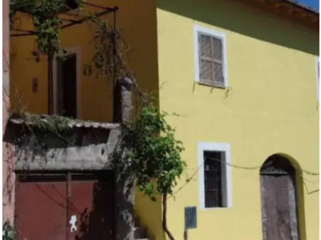 appartamento in vendita a Pisoniano