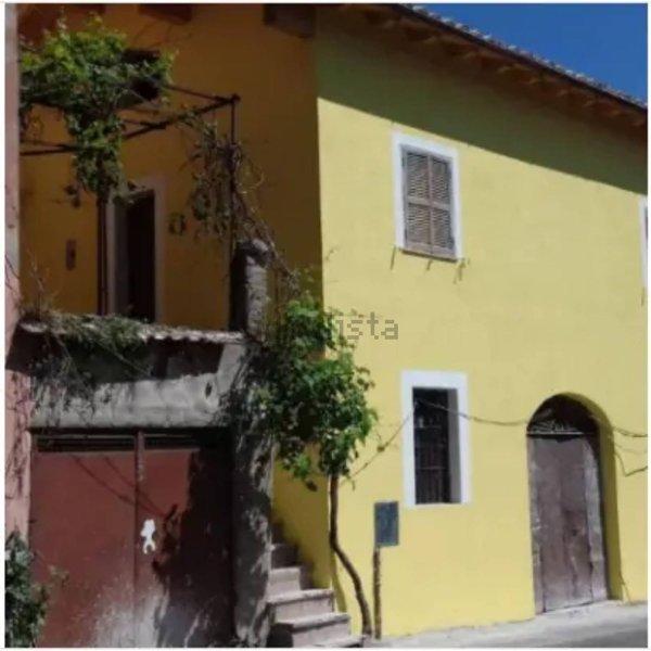 appartamento in vendita a Pisoniano